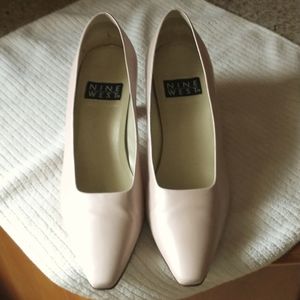 Nine West "Dalton" Light Pink Metallic Pumps Size 7 EUC